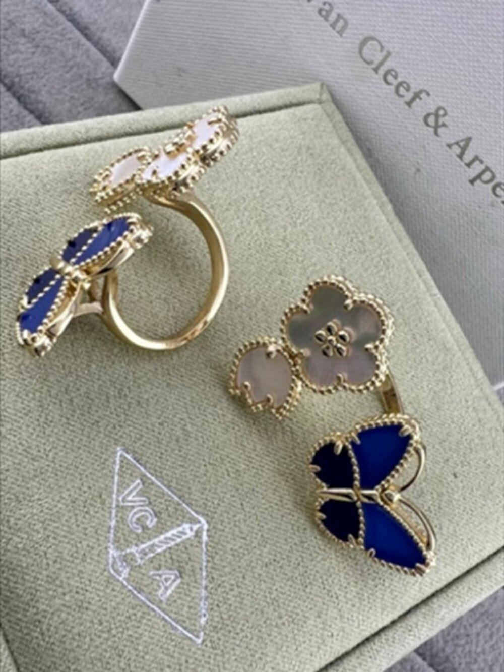 ✨Van Cleef & Arpels Turquoise Butterfly and Four-Leaf Clover Earrings✨ - Picture 3 of 4